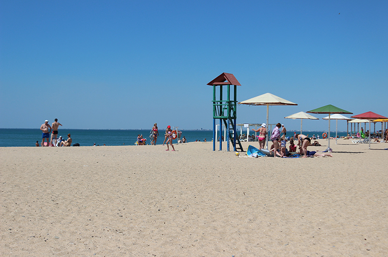 Пляжи базы отдыха в Крыму в Саках Прибой